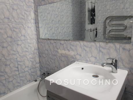 One bedroom apartment in the city center, Yuzhny - apartment by the day