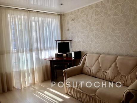 Rent a cozy 2 bedroom apartment, Chernomorsk (Illichivsk) - apartment by the day