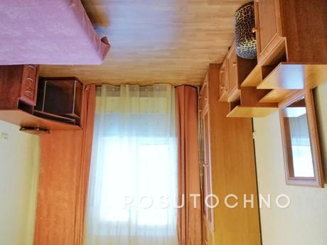 2 Room Apartment from the Host, Yuzhny - apartment by the day