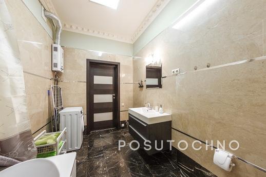 Elegant apartment on Nevsky 81, Saint Petersburg - apartment by the day