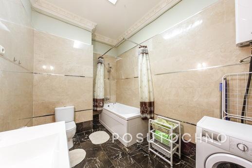 Elegant apartment on Nevsky 81, Saint Petersburg - apartment by the day