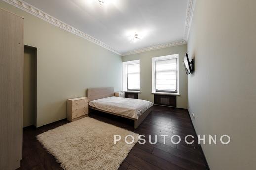 Elegant apartment on Nevsky 81, Saint Petersburg - apartment by the day