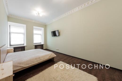 Elegant apartment on Nevsky 81, Saint Petersburg - apartment by the day