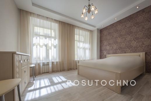 Bright cozy apartment on Povarskoy, 9, Санкт-Петербург - квартира подобово