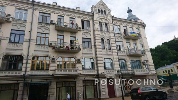 Вражаюча квартира в центрі, Київ - квартира подобово