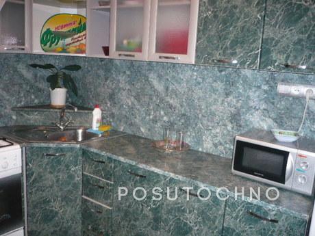 2 bedroom apartment, Volzhskiy - apartment by the day
