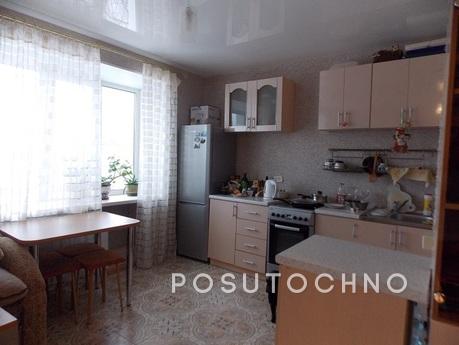 An apartment for rent, 5 minutes from the metro Lenina. Reno