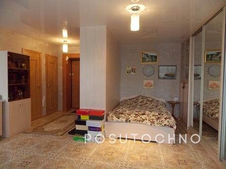 An apartment for rent, 5 minutes from the metro Lenina. Reno