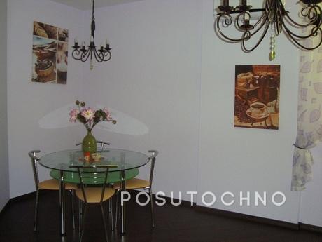 Rent three-room apartment, Kyiv - apartment by the day