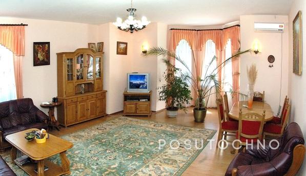 Private Estate 'VILLA IGNATYEVA, Boryslav - apartment by the day