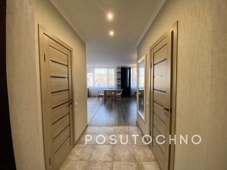 Modern apartment in the city center!, Kherson - apartment by the day