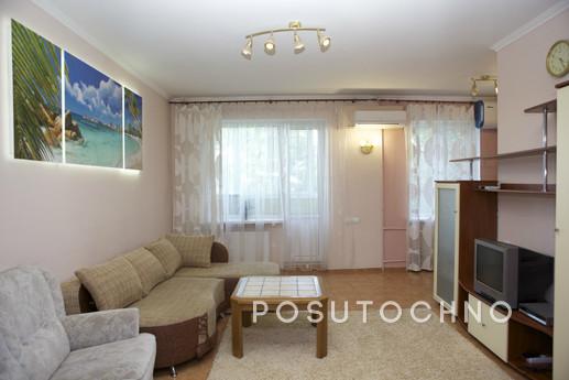 Чиста і затишна квартира-студія з видом на Дніпро (в зимовий