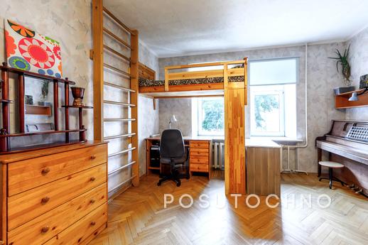 Apartments near the Hermitage, Saint Petersburg - apartment by the day