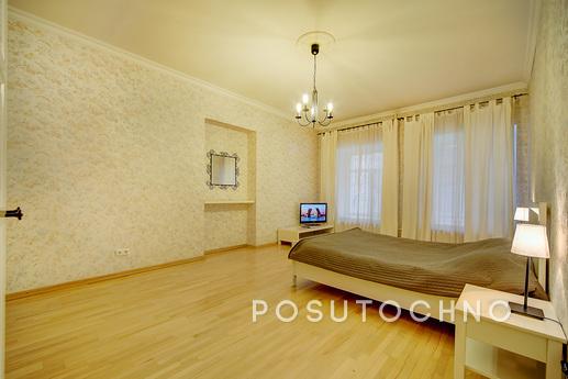 2-bedroom apartment on Rubinstein, Saint Petersburg - apartment by the day