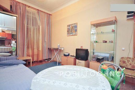 three square-ry center of St. Petersburg, Saint Petersburg - apartment by the day