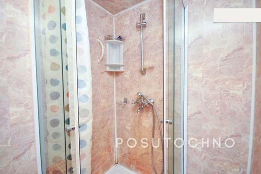 three square-ry center of St. Petersburg, Saint Petersburg - apartment by the day