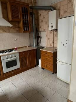 Велика 3 кімн.  БазарнаЦентрЛанжерон, Одеса - квартира подобово