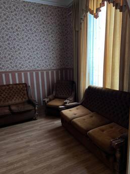 Велика 3 кімн.  БазарнаЦентрЛанжерон, Одеса - квартира подобово