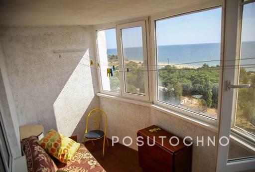 Apartment with panoramic sea views, Yuzhny - apartment by the day