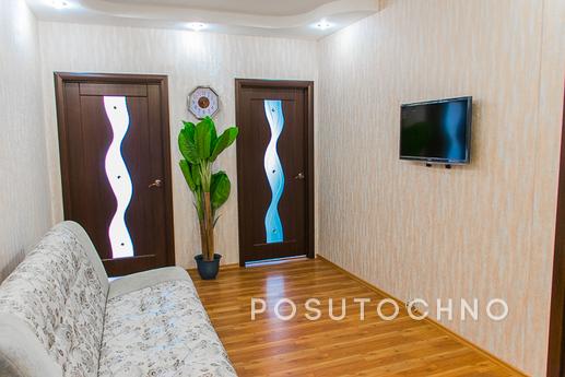Велика, світла, двокімнатна квартира, Єкатеринбург - квартира подобово