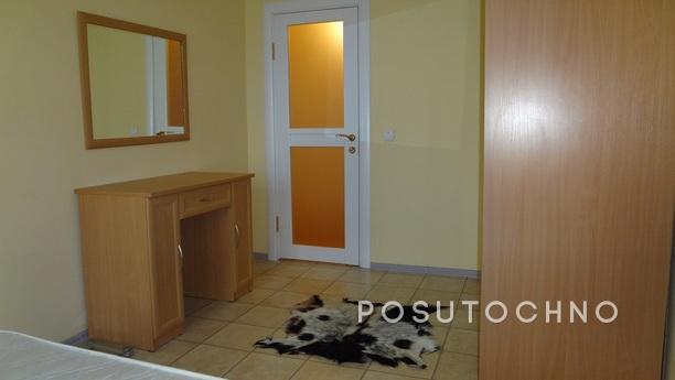 Здаю подобово 2-х кімнатну квартиру в новому елітному будинк