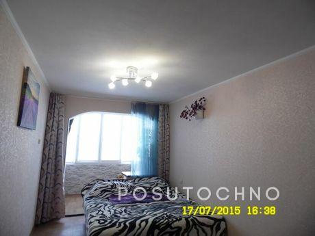 2-КОМ. КВАРТИРА УЛУЧШЕНОЙ ПЛАНИРОВКИ, Алушта - квартира посуточно