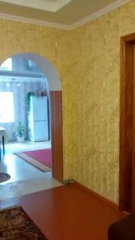 Аренда дома в Бердянске для отдыха, Бердянск - квартира посуточно