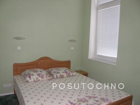 Two-room 'suite', Alushta - apartment by the day