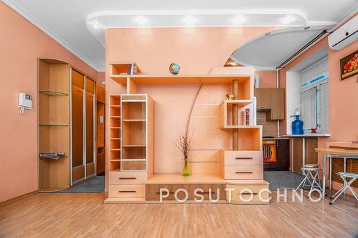 One bedroom apartment on the Theatre Sq, Ростов-на-Дону - квартира подобово