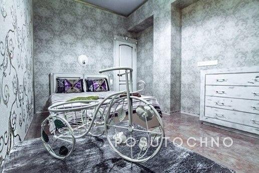 VIP apartment in a new house on the Gree, Odessa - apartment by the day