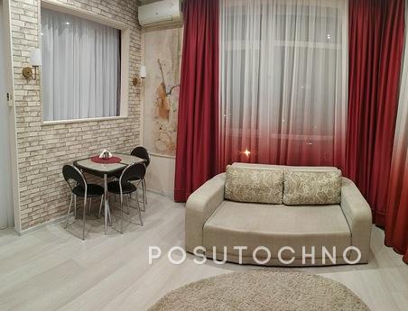 Daily by the sea overlooking the city, Sevastopol - apartment by the day