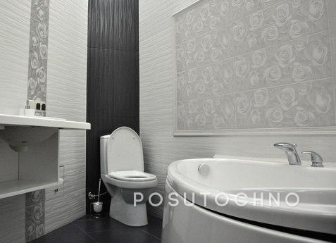 VIP-class apartment in the city center!, Odessa - apartment by the day