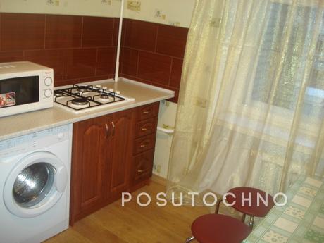 Rent 1-renovated apartment in the center of Berdyansk in 5 m