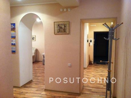 Двокімнатна в центрі міста, Севастополь - квартира подобово