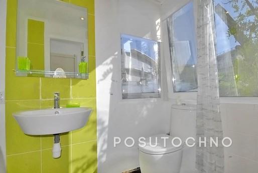 Apartment 'Cozy flat', centr, Yalta - apartment by the day