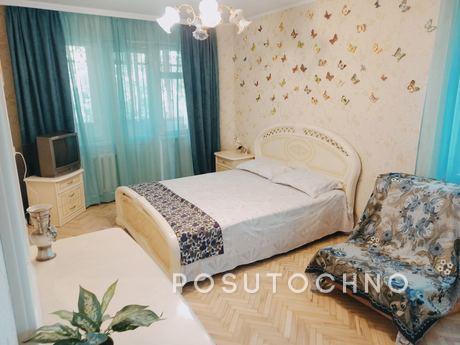Rent daily by the hour one-room apartment on the street Kosm