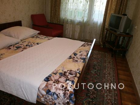 Rent two 2 rooms. sq. m., the center, Berdiansk - apartment by the day