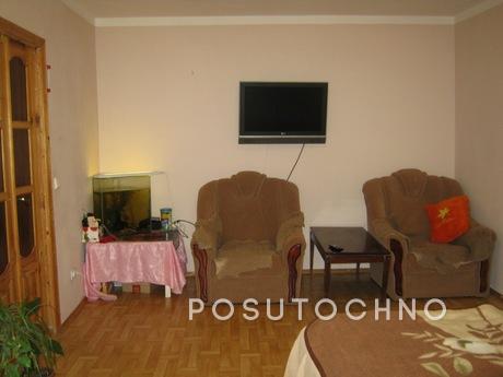 1-кімн. кв-ра. Море 10 хв. Ще квартири, Феодосія - квартира подобово
