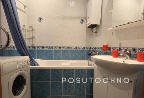 2 rooms apartment, near the park, metro, Saint Petersburg - apartment by the day