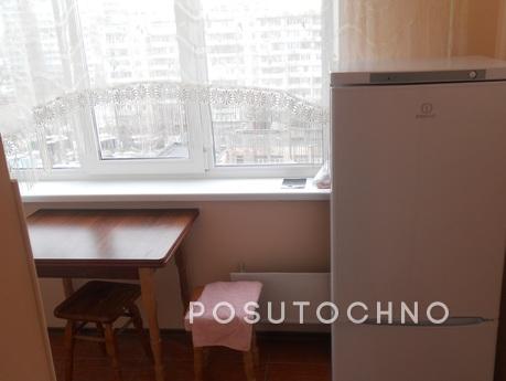 Затишна квартира на Троєщині Wi-Fi, Київ - квартира подобово