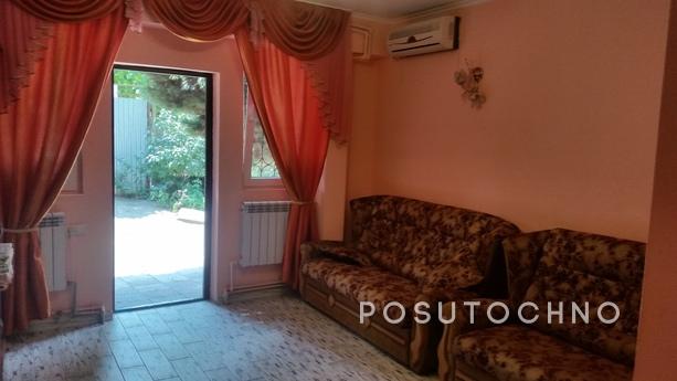 Сдам номера с кухней под ключ, Алушта - квартира посуточно