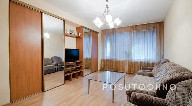 1 room with cable TV, microwave oven., Refrigerator, washing