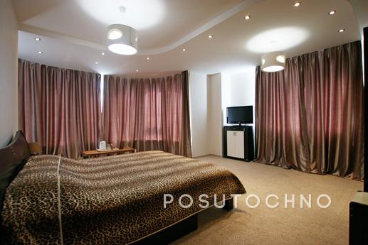 mini hotel 5 minutes from the sea, Odessa - apartment by the day