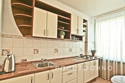 Modern apartment on New Arbat, Moscow - apartment by the day