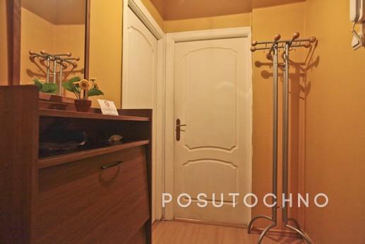2-bedroom apartment on Smolenskaya (103), Moscow - apartment by the day
