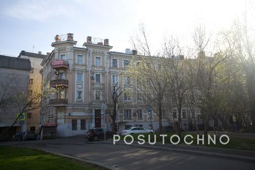 Spacious 2-bedroom apartment (142), Moscow - apartment by the day