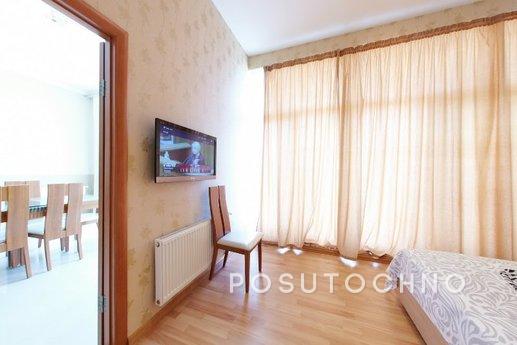 3 BR. Apartments in Arcadia Palace, Odessa - apartment by the day