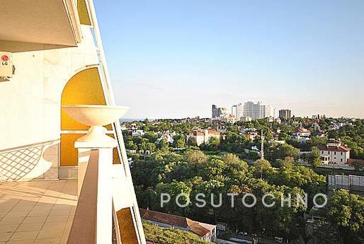 WARNING! 2 BR. apartment from the owner, Odessa - apartment by the day