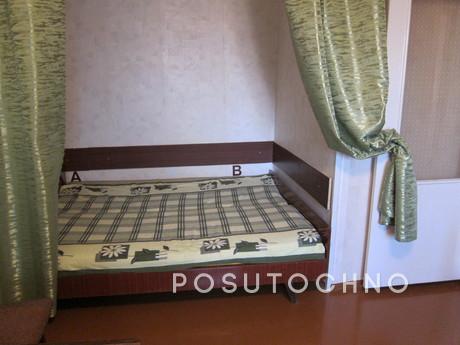 Rent 1-ing apartment on the main street, Yevpatoriya - apartment by the day