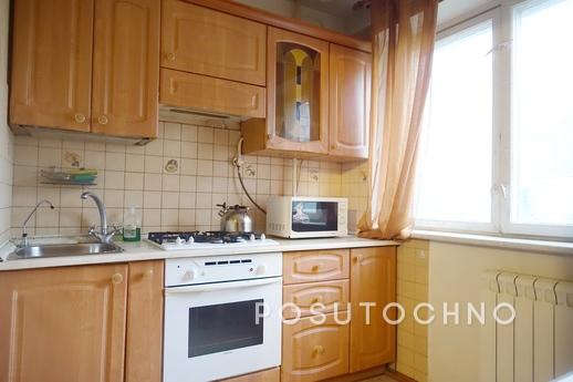 2-room apartment near the metro, Moscow - apartment by the day